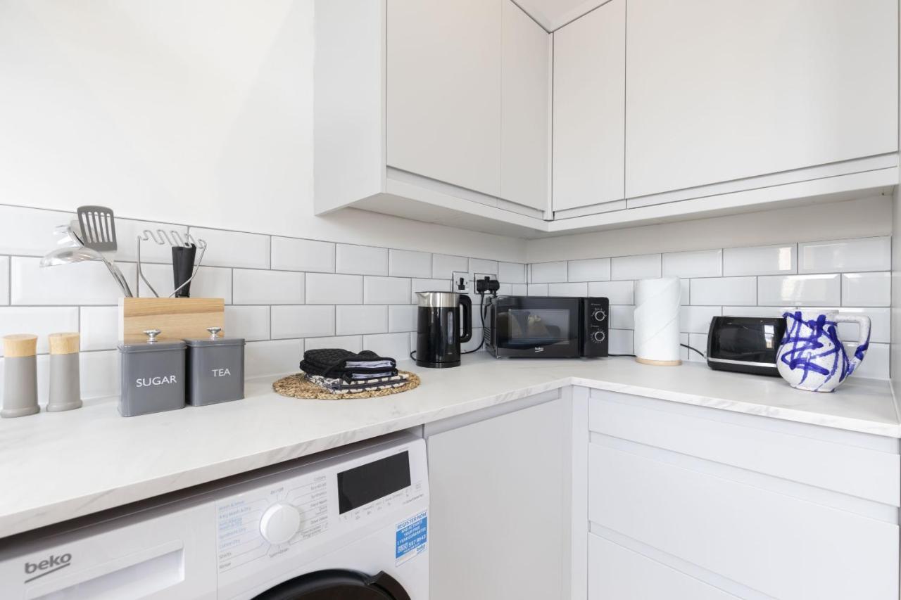 Beautifully Presented Newly Renovated City-Centre Apartment In Челтенхам Экстерьер фото